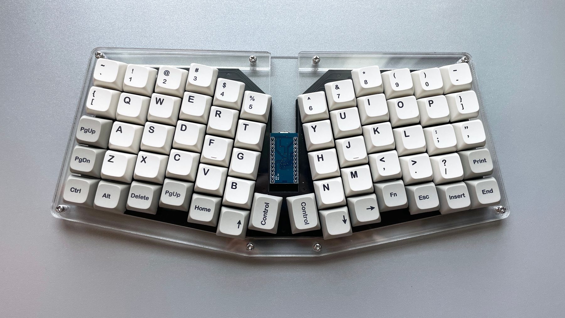 New 60% hotswappable keyboard that supports both Low Profile Choc / MX key switches